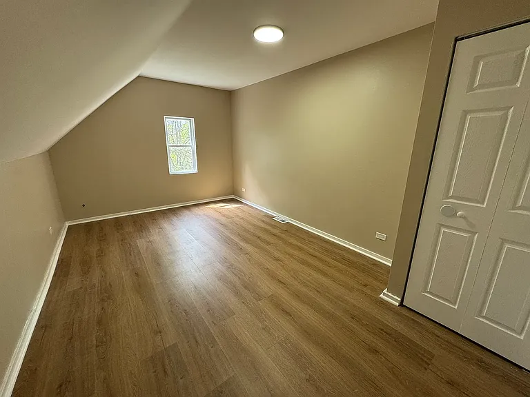 15400 Merrill Ave — Photo 9