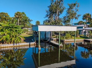 196 SE 241st St, Suwannee, FL 32692