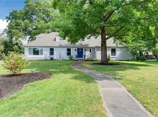 5436 W 99th Ter, Overland Park, KS 66207