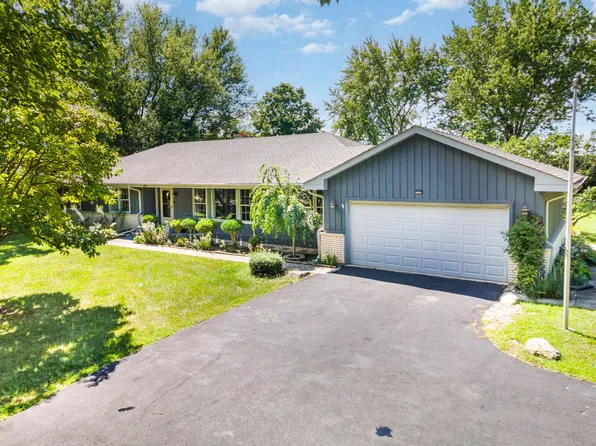 158 S Ela Rd, Barrington, IL 60010