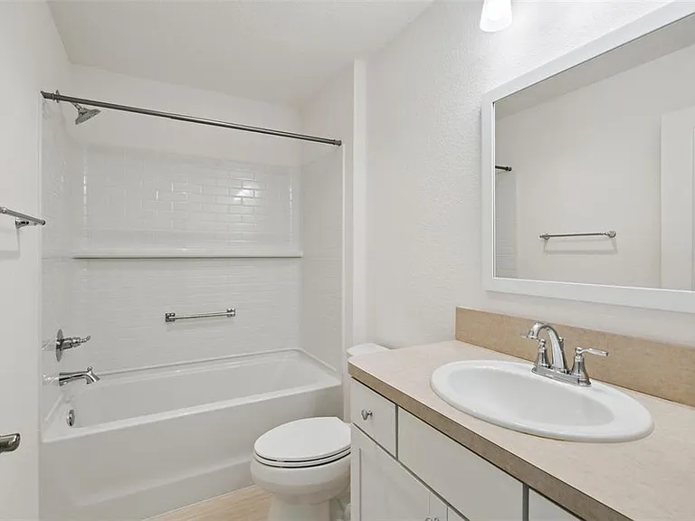 7548 Kuenher Ct — Photo 16