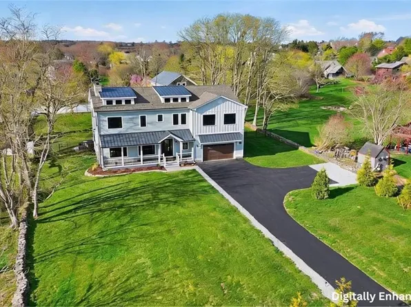 980 Green End Ave, Middletown, RI 02842