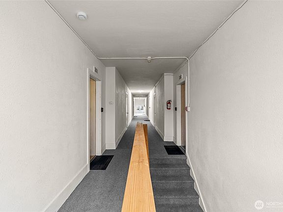 4th image of 215 E 1st Street