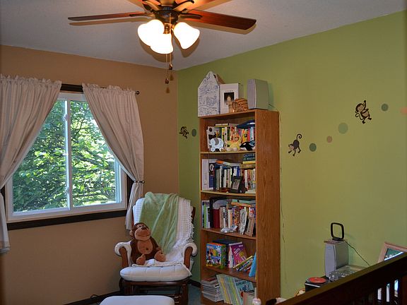 5th image of 2049 Jamestown Dr SE
