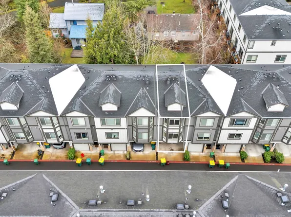 8895 SW Elena Ln, Tigard, OR 97223