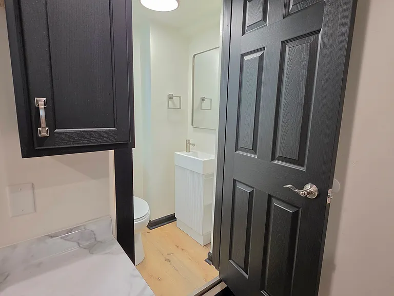 313 Greenwood Ave — Photo 10