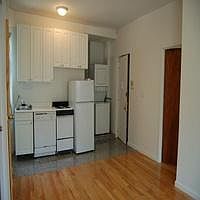 2nd image of 93 Greenwich Ave