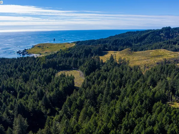 101 Highway, Brookings, OR 97415