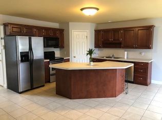 2 Michigan Dr, Reading, PA 19608