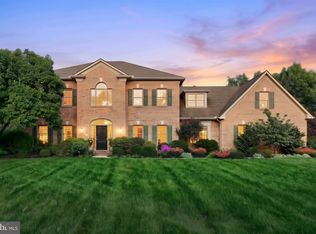 1310 Briargate Dr, York, PA 17404