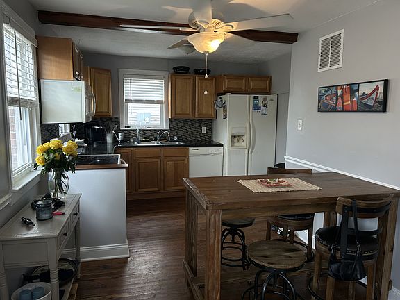 Dining/Kitchen