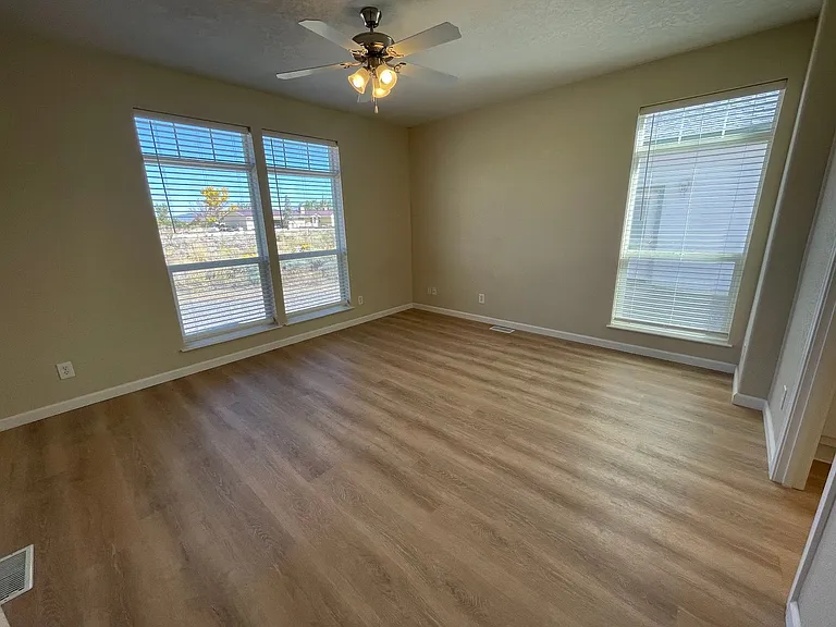 2335 Jacobsen Ln — Photo 6