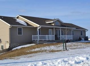 2423 Crown Rd, Decorah, IA 52101