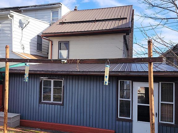 5th image of 44 S 1st St