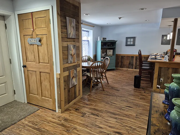144 Chapman Cir — Photo 3