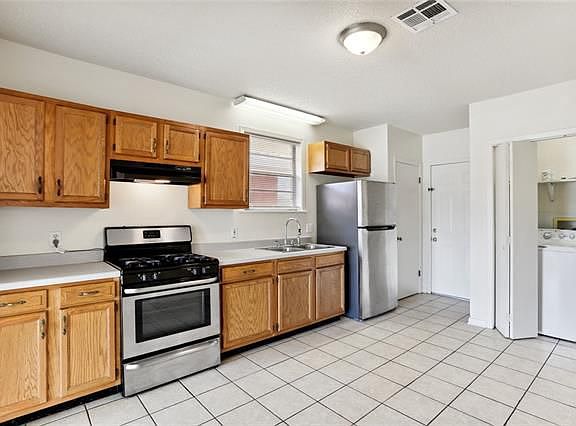 5th image of A 850th Ave