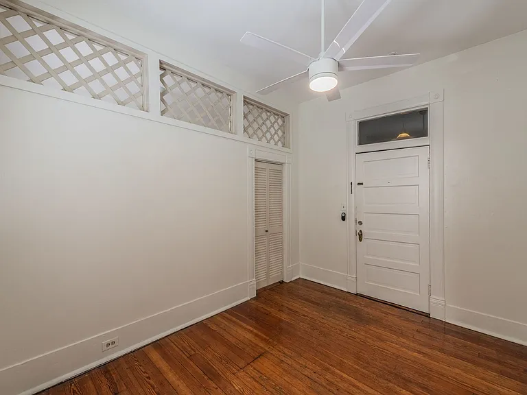 111 Adams St — Photo 5