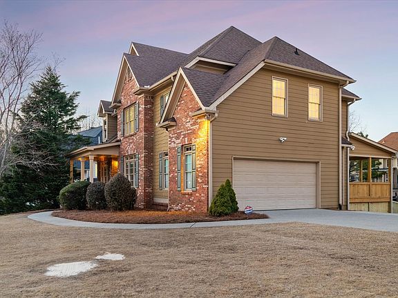 Double garage. Huge driveway.