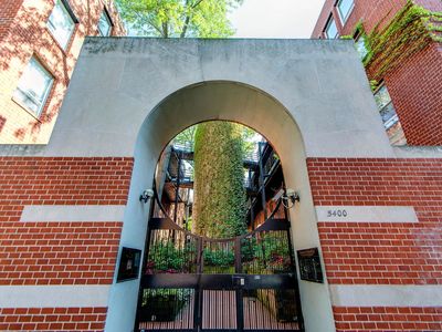 5400 S Hyde Park Blvd #B-1, Chicago, IL, 60615