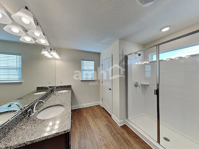 3136 Creek Village Lane Grn — Photo 12