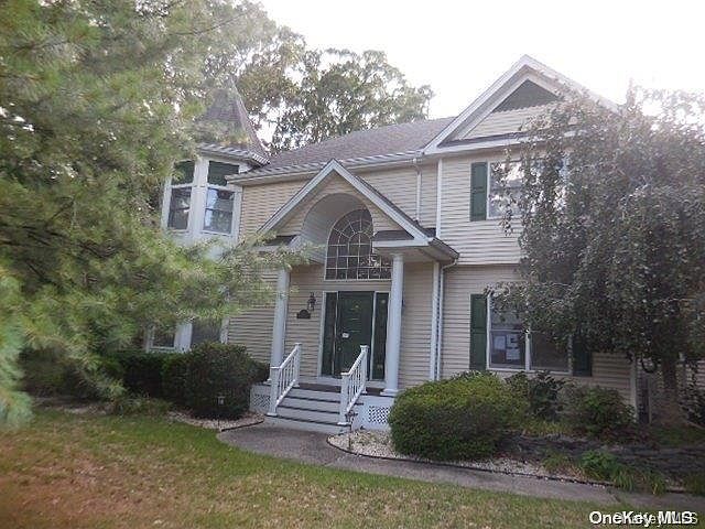 1st image of 836 Hawkins Avenue