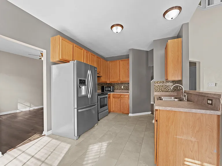 115 Jones St — Photo 4