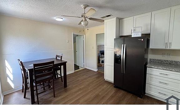 2nd image of 909 14th Ave N