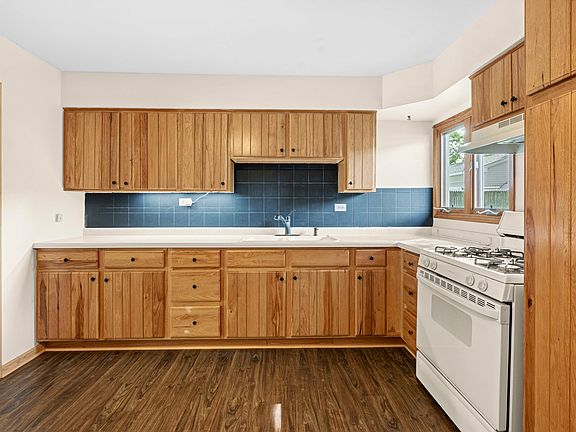 Self cleaning gas range