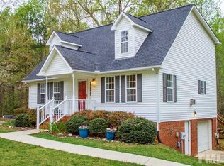 521 Robert Ct, Hillsborough, NC 27278