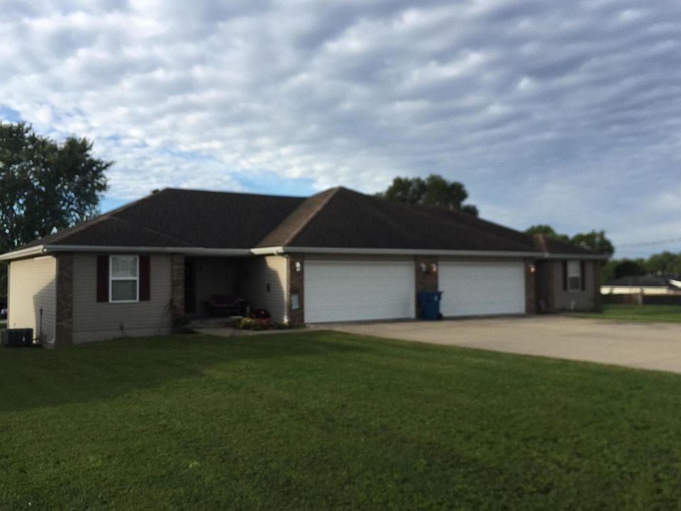 1st image of 302 Excalibur Ct