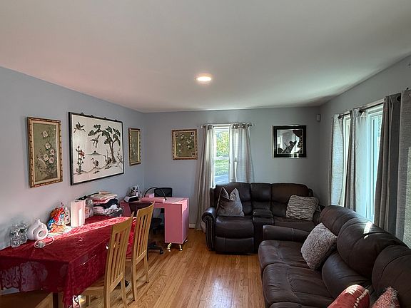 2nd image of 457 Vincellette Street