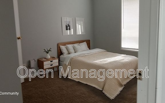 3rd image of 1100 Thornwood Dr Lot 313