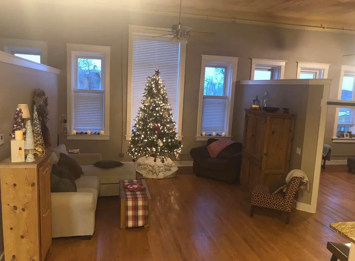 2 bed, $1,594 — Photo 1