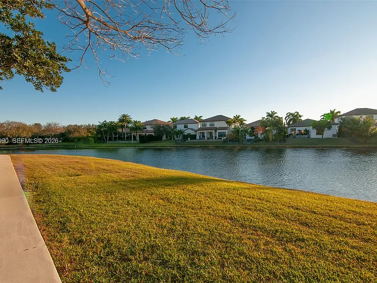 4357 Cascada Cir #4357 — Photo 14