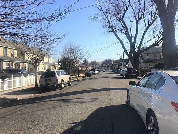4th image of 10520 189th St