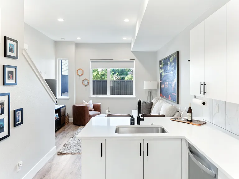 3830 N Jason St #6 — Photo 18