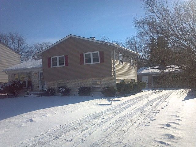 2nd image of 2111 Rolling Ridge Ln