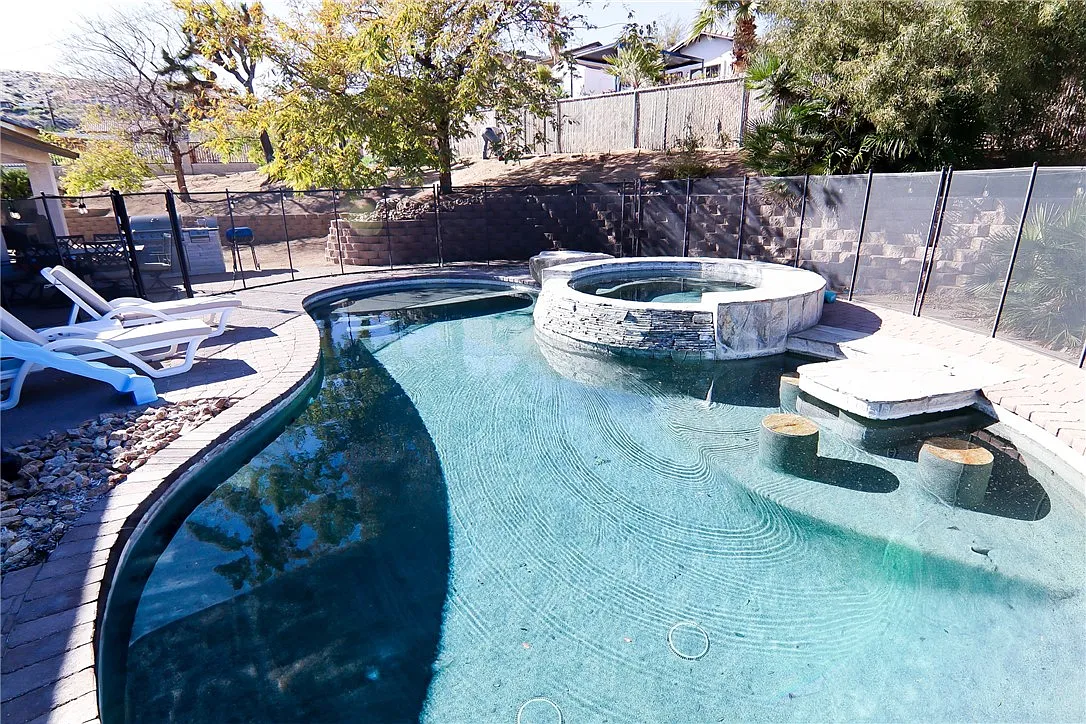 4 bed, 2073 sqft, $3,850 — Photo 1
