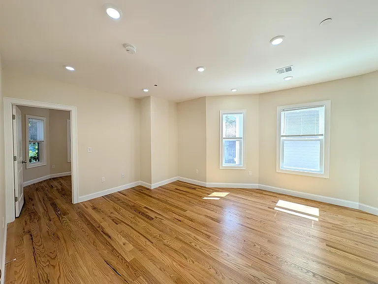 22 Holyoke Rd — Photo 8