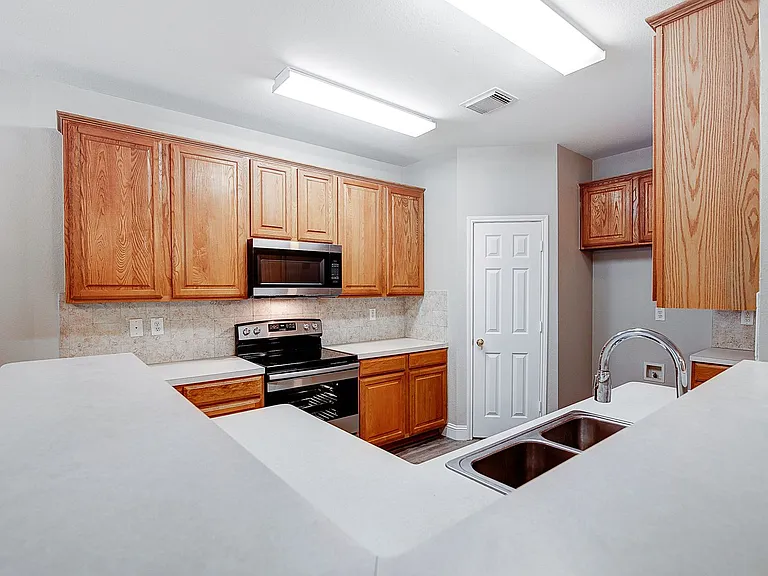 2504 Cypress Point Dr — Photo 15