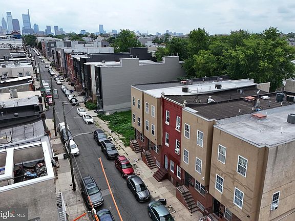 3rd image of 1950 N 18th St