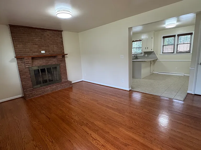 106 Bryant Rd — Photo 3