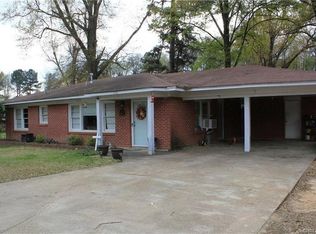 702 10th St NW, Springhill, LA 71075