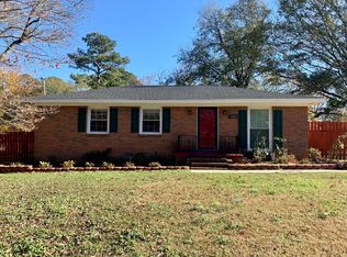 7046 Ryan St, Fayetteville, NC 28314