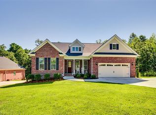 702 Mallard Dr, Randleman, NC 27317