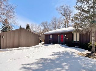 11765 Red Fox Dr, Osseo, MN 55369