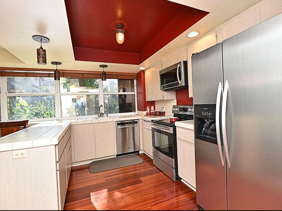 1st image of 8108 Oakton Ct APT B