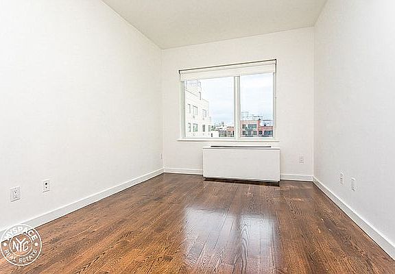 3rd image of 1209 Dekalb Ave #388