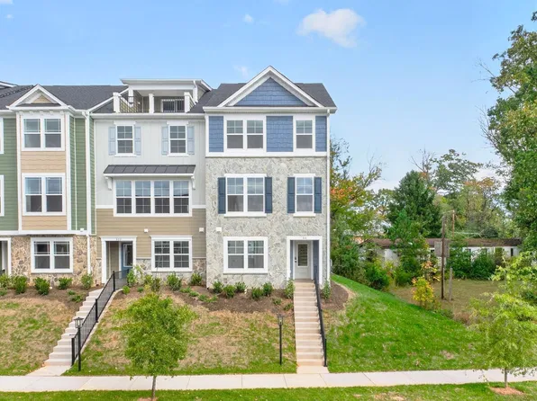 810 Park Ridge Dr, Crozet, VA 22932