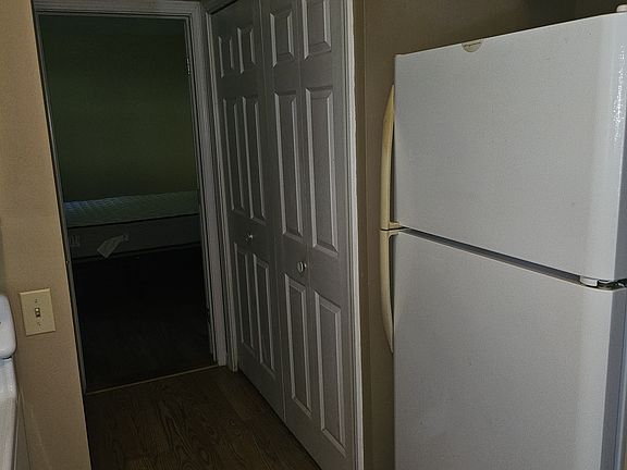 5th image of 16 Honey Hill Rd #1